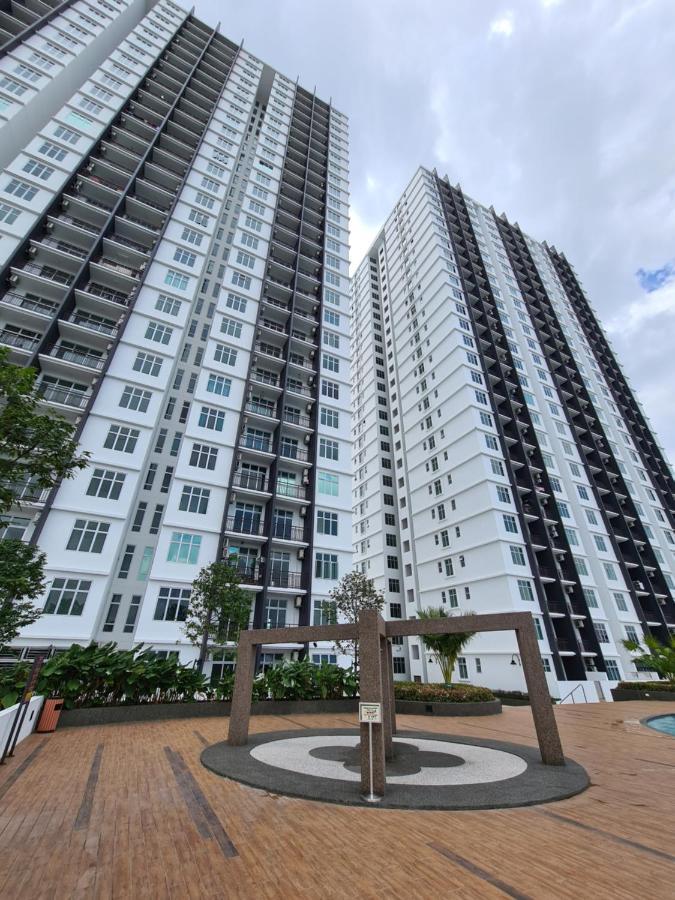 Eid Sks Habitat -free Wifi Netflix, Larkin, Apartemen Johor Bahru